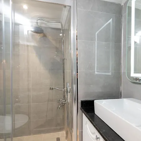 Отель Azalea Mansion Oldcity *