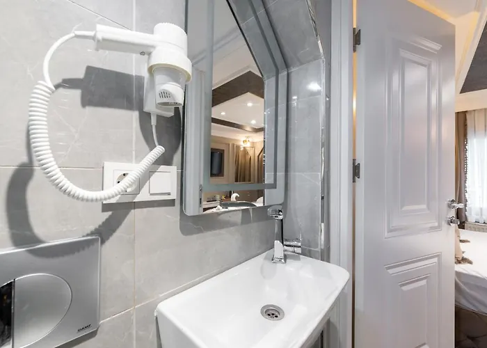 Azalea Mansion Oldcity Hotel