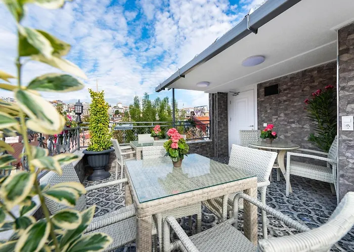 Azalea Mansion Oldcity Hotel