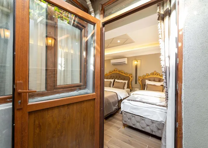 Azalea Mansion Oldcity Hotel *